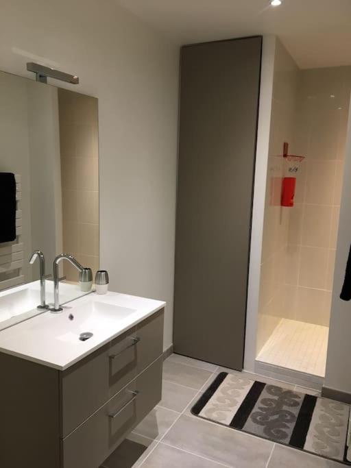 Comfortable, Cozy, Chill, Spacious, Near Cathedral Реймс Екстериор снимка